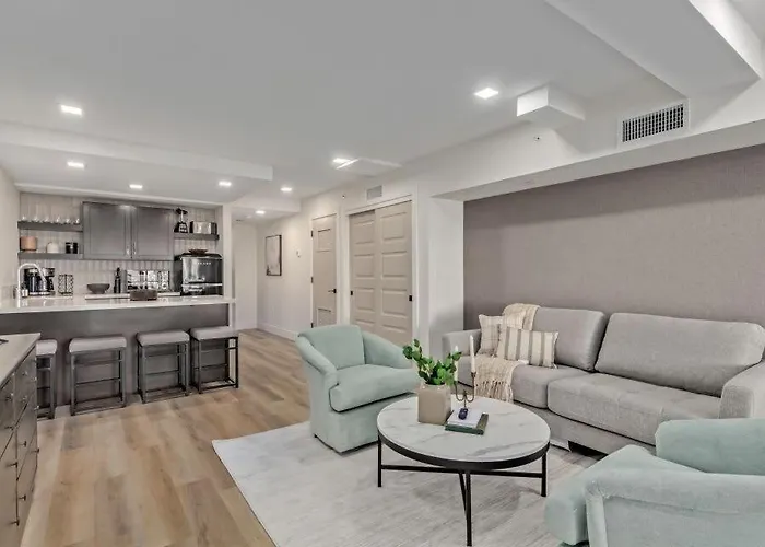 Lux At Craftsman - Heart Of Old Town 1 *